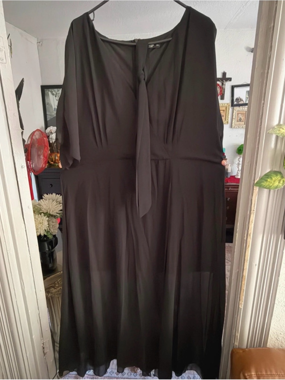 SHEIN Black Maxi Tie-Neck Dress